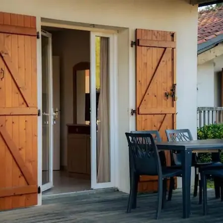 Prázdninový dům Maison Piscine Proche *